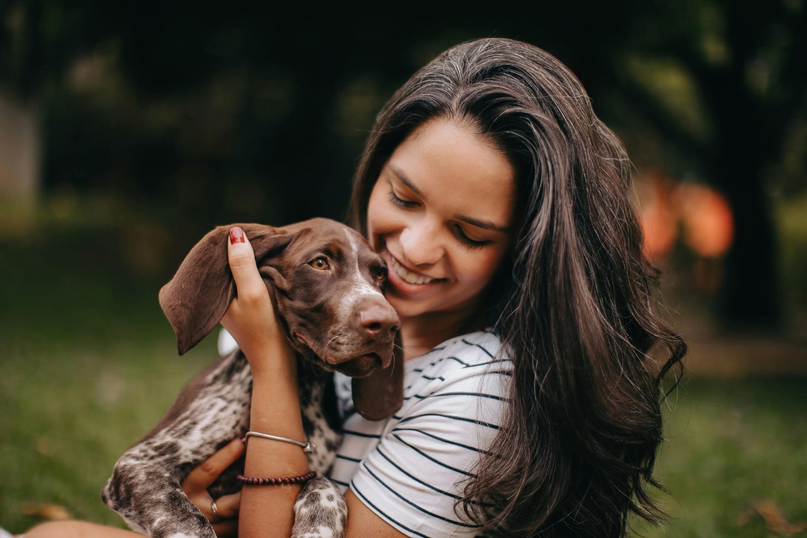 Pet sitters available in Columbus, Ohio - Arch City. Find trusted dog walkers, pet boarding, and house sitting services.