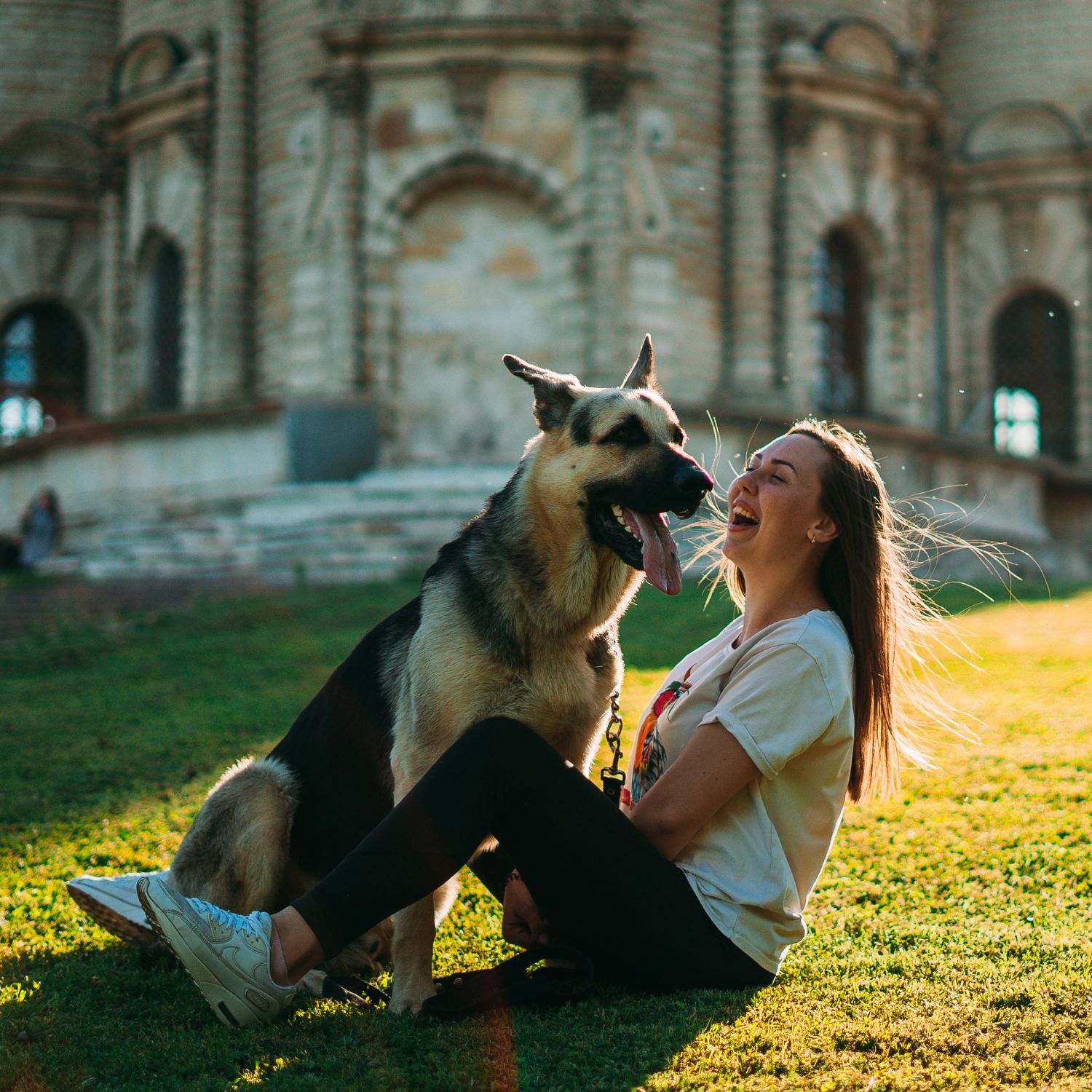 Cuidadores de mascotas disponibles en Santander, Cantabria - Puerta del Norte. Encuentra paseadores de perros, alojamiento y cuidado en casa.